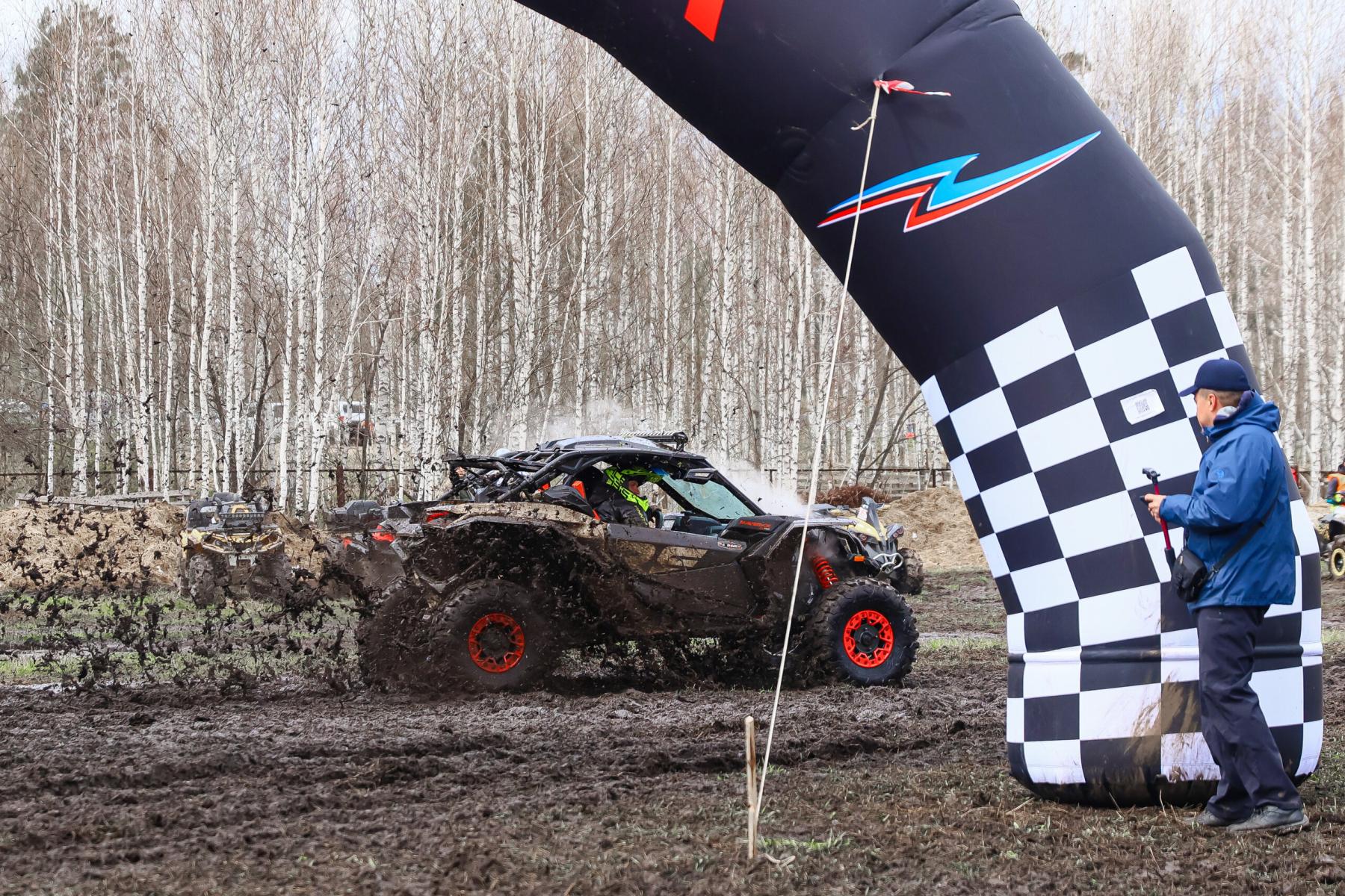 Фото В Новосибирске прошел фестиваль «КвадроБум 2025». Фоторепортаж 36 - Сиб.ФМ Фото В Новосибирске прошел фестиваль «КвадроБум 2025». Фоторепортаж 36